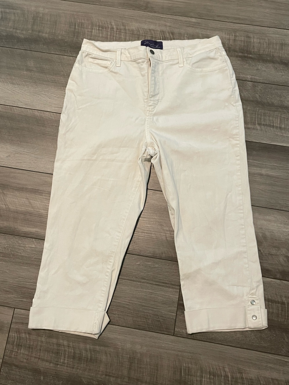 White Cropped Button-Cuff Capri Pants Size 14